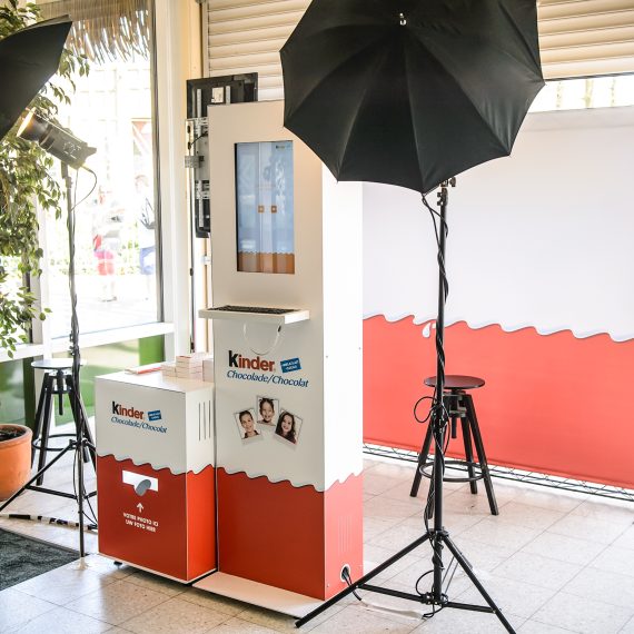 Studio photobooth for Kinder Bueno